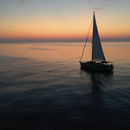 An Amazing Experience Enjoy The From A Boat Up To 8 People * Valencia