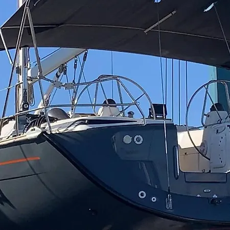 An Amazing Experience Enjoy The From A Boat Up To 8 People *